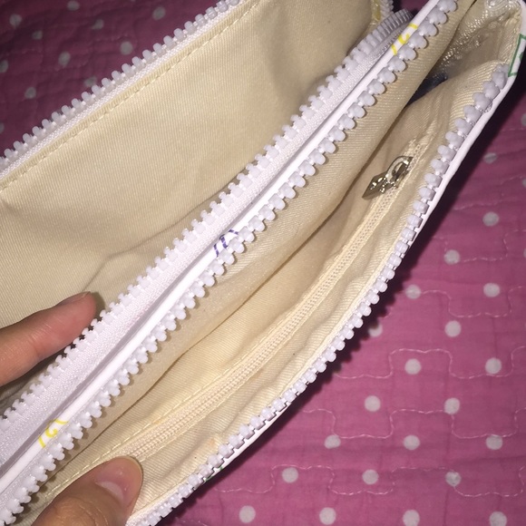 guess wallet - Picture 3 of 4